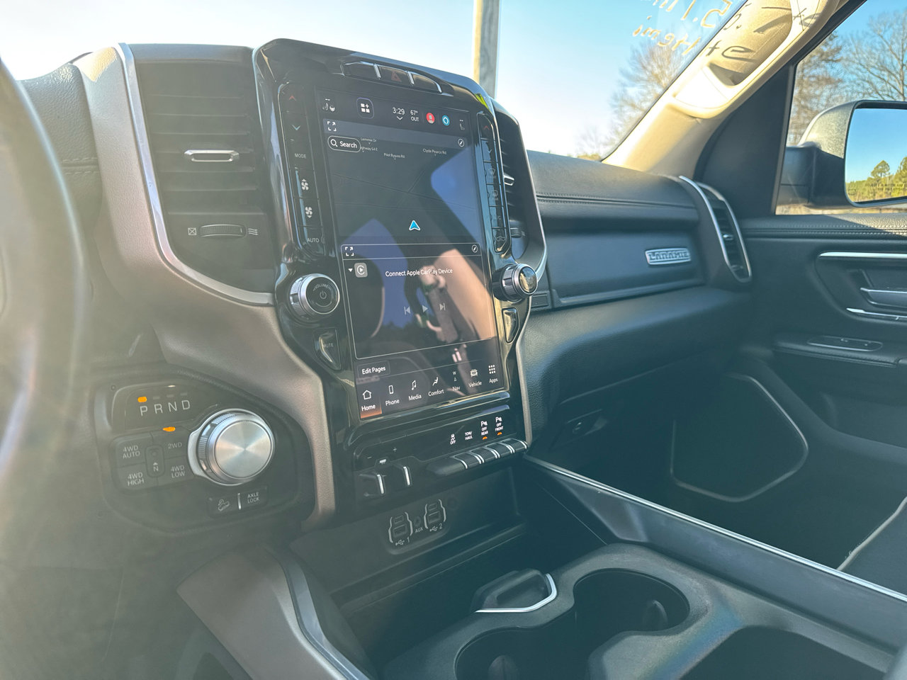 Used 2022 RAM 1500 Laramie w/ Laramie Southwest Edition image 15