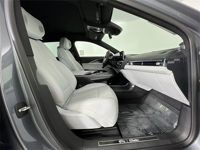 Used 2023 Cadillac Lyriq 2WD image 29