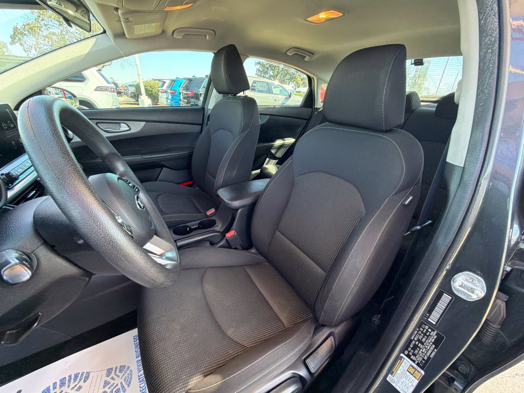 Used 2019 Kia Forte LXS FWD image 10