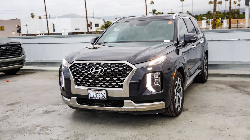 Used 2022 Hyundai Palisade Calligraphy w/ Cargo Package FWD image 4