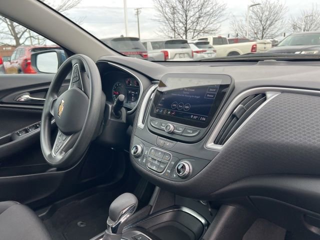 Used 2024 Chevrolet Malibu LT image 32