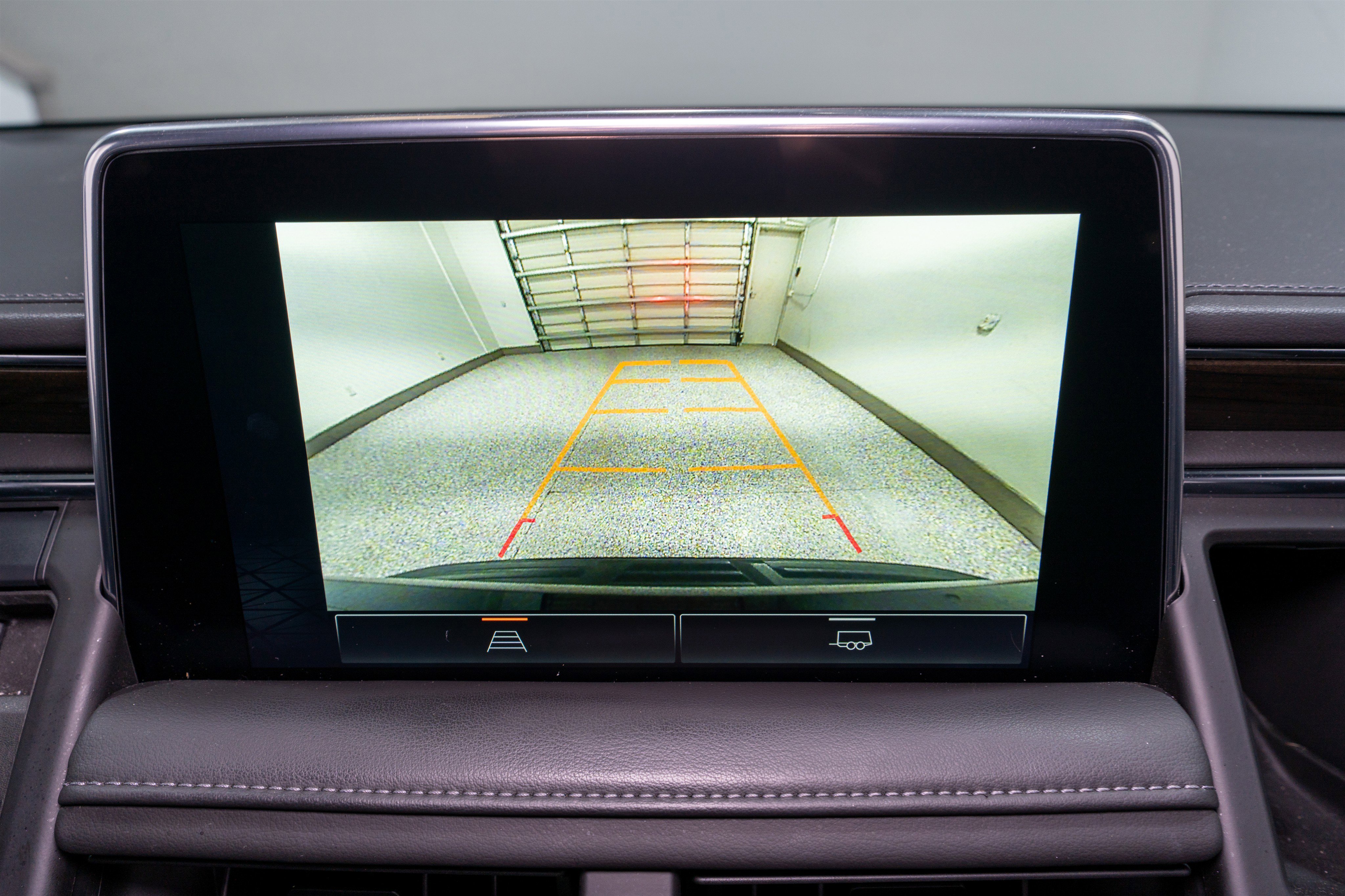 Used 2023 GMC Yukon SLE w/ Gmc Pro Safety Plus Package image 19