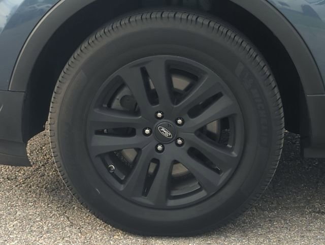 Used 2018 Ford Explorer XLT w/ Equipment Group 202A AWD/4WD image 10