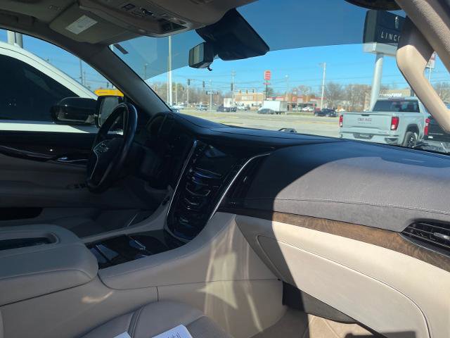 Used 2020 Cadillac Escalade Luxury w/ LPO, Radiant Package image 21