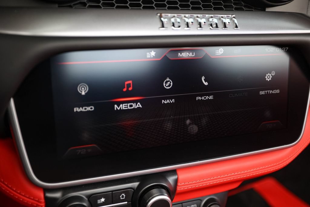 Certified 2019 Ferrari Portofino RWD image 34