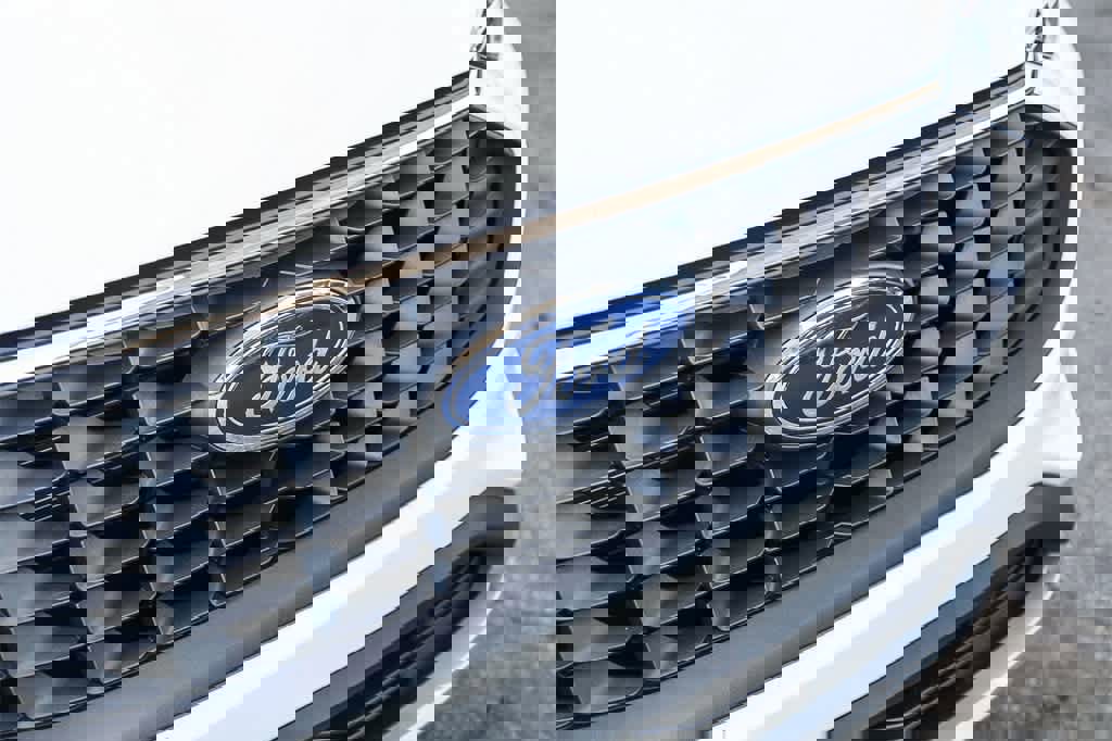 New 2025 Ford Escape SE w/ Class II Trailer Tow Package image 5