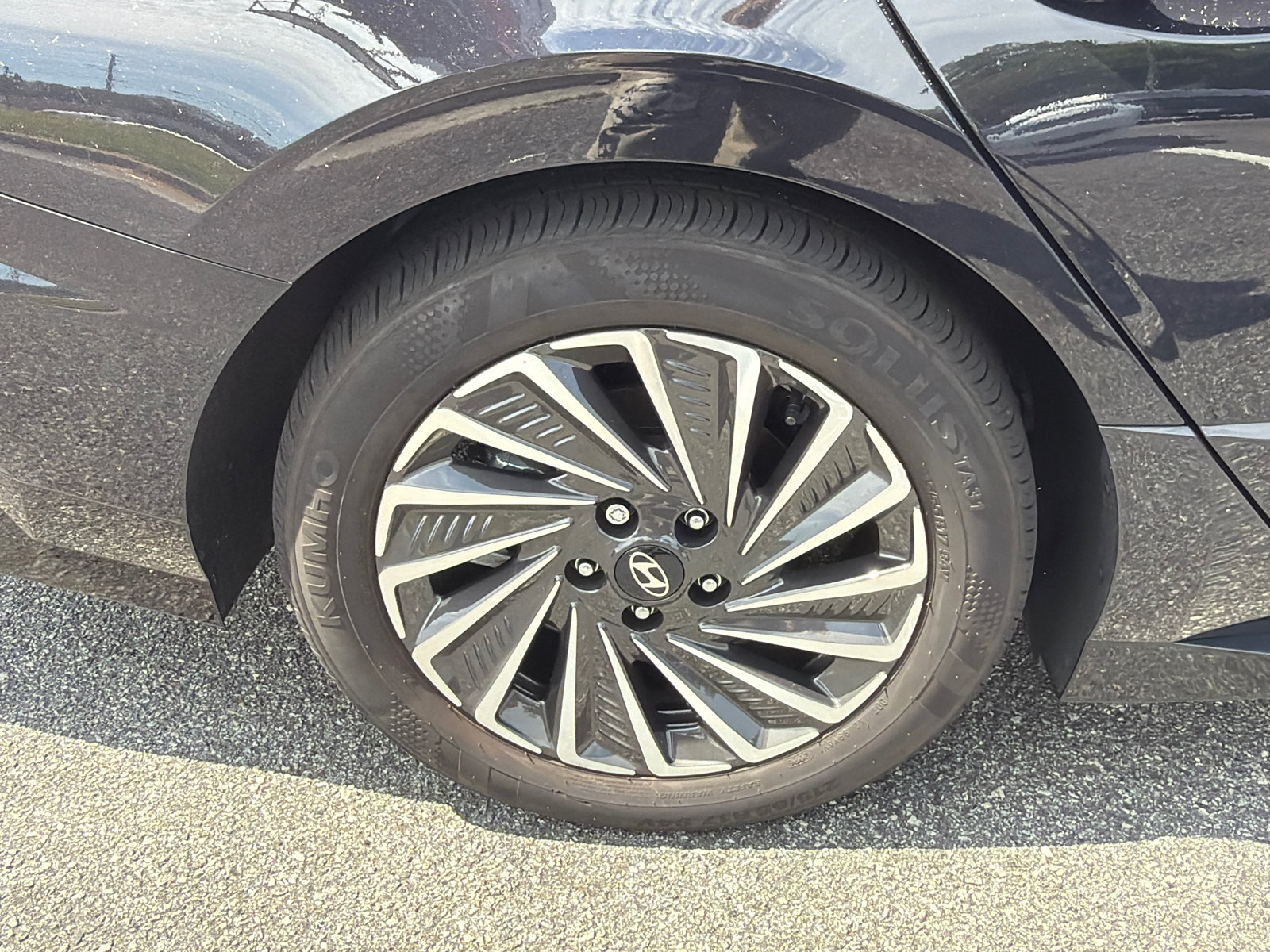 Certified 2025 Hyundai Sonata Limited FWD image 18
