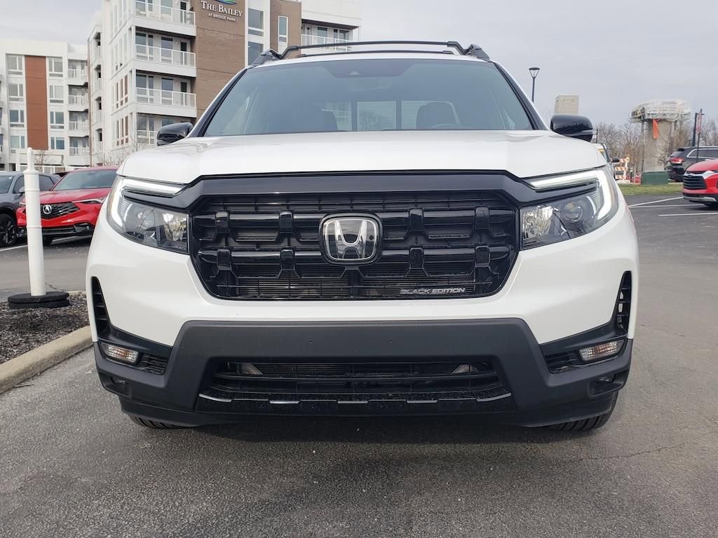 Used 2025 Honda Ridgeline Black Edition image 2