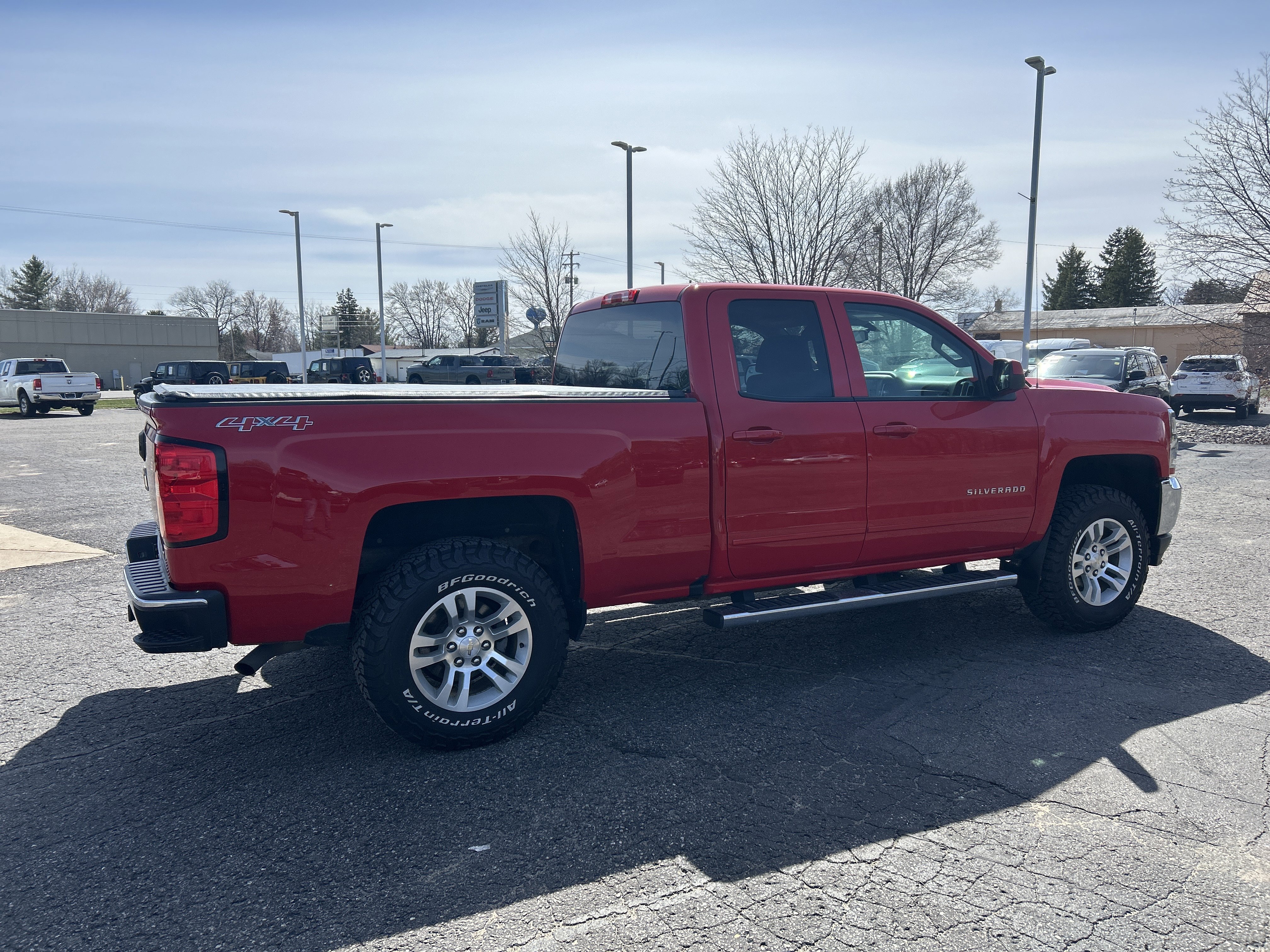 Used 2017 Chevrolet Silverado 1500 LT w/ All Star Edition AWD/4WD image 4