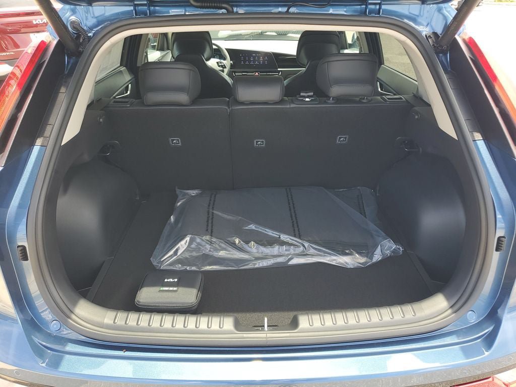 New 2026 Kia Niro FWD image 30