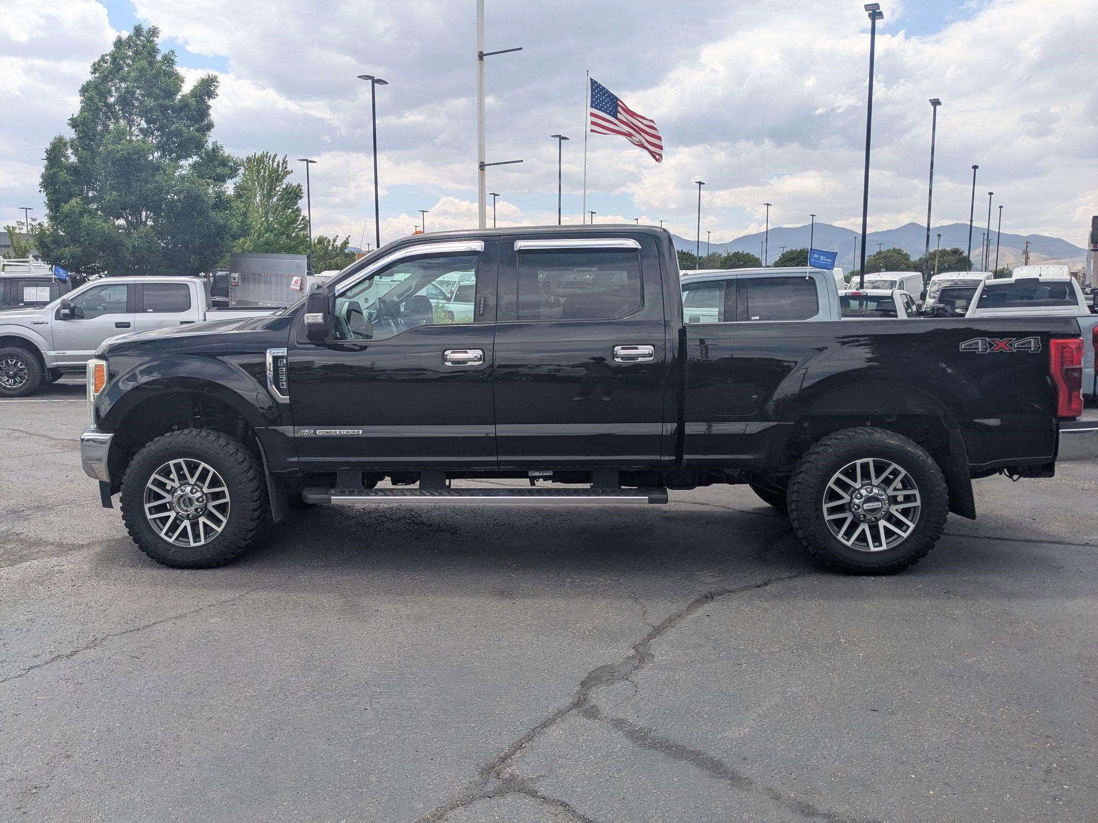 Used 2017 Ford F250 Lariat AWD/4WD image 9