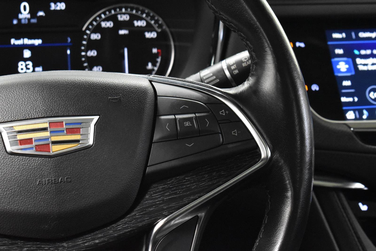 Certified 2022 Cadillac XT5 Premium Luxury w/ LPO, Floor Liner Package image 9