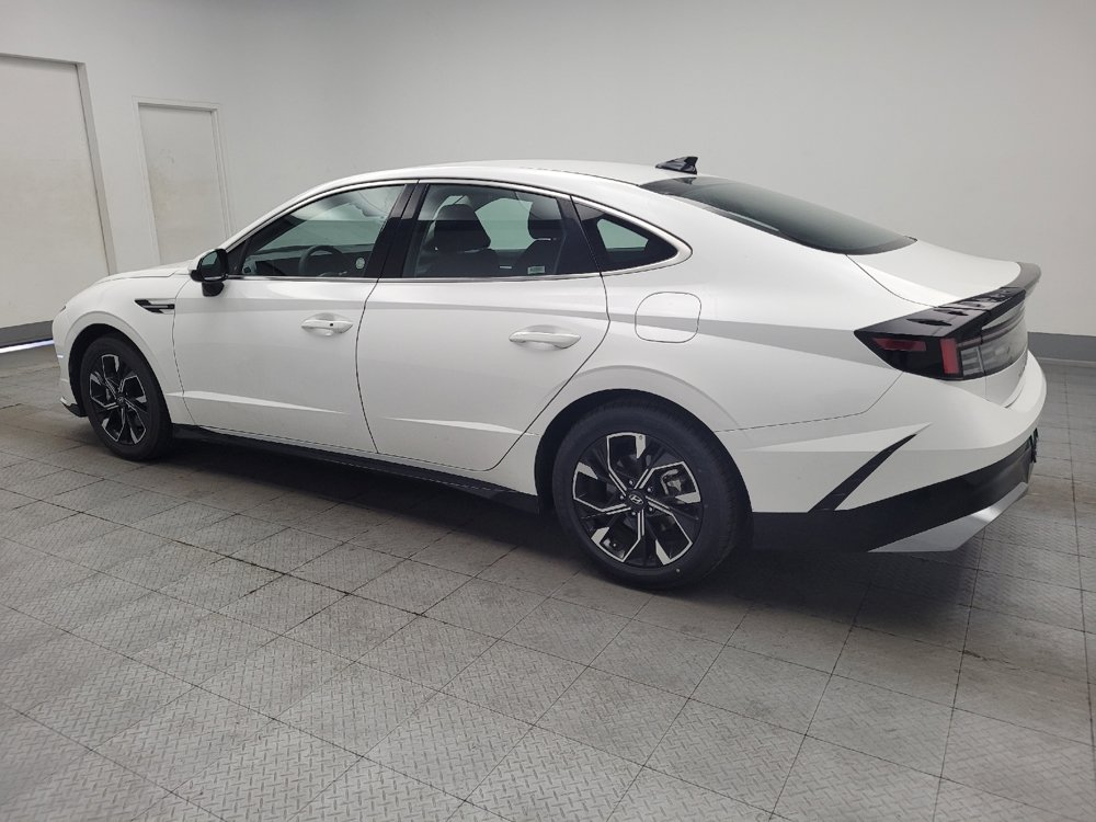 Used 2025 Hyundai Sonata SEL FWD image 3