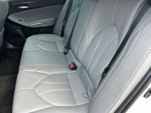 Used 2022 Toyota Avalon XLE FWD image 8