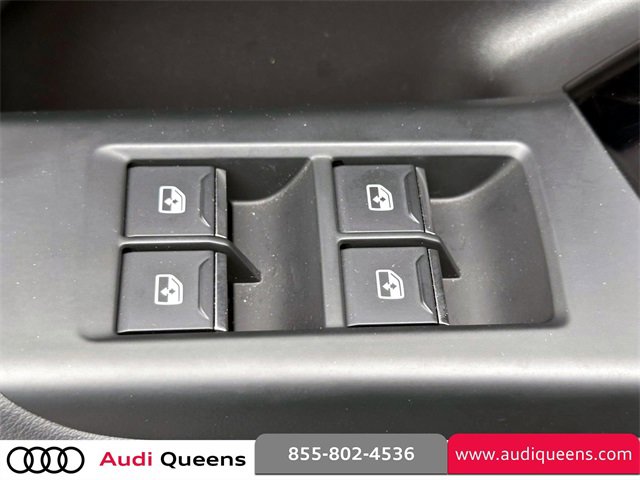 Used 2025 Audi Q6 e-tron Premium Plus image 19
