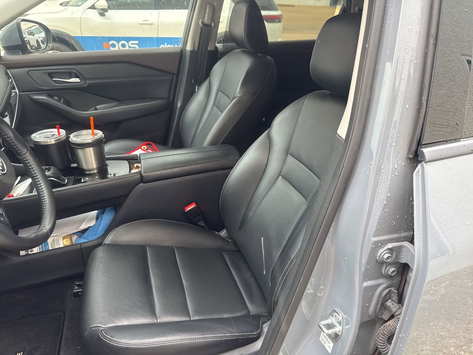 Used 2023 Nissan Rogue SL w/ SL Premium Package image 5