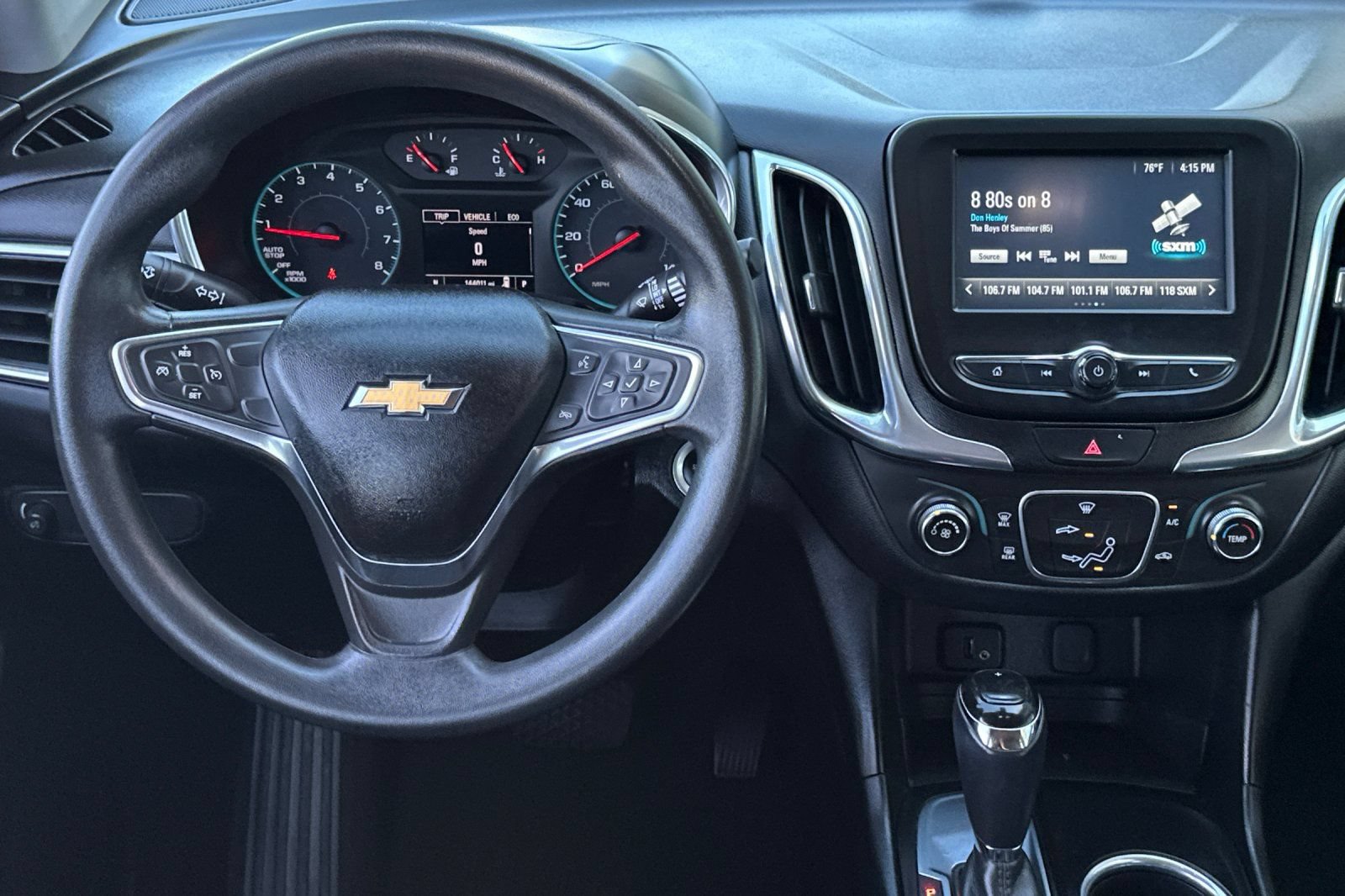 Used 2018 Chevrolet Equinox LT FWD image 14