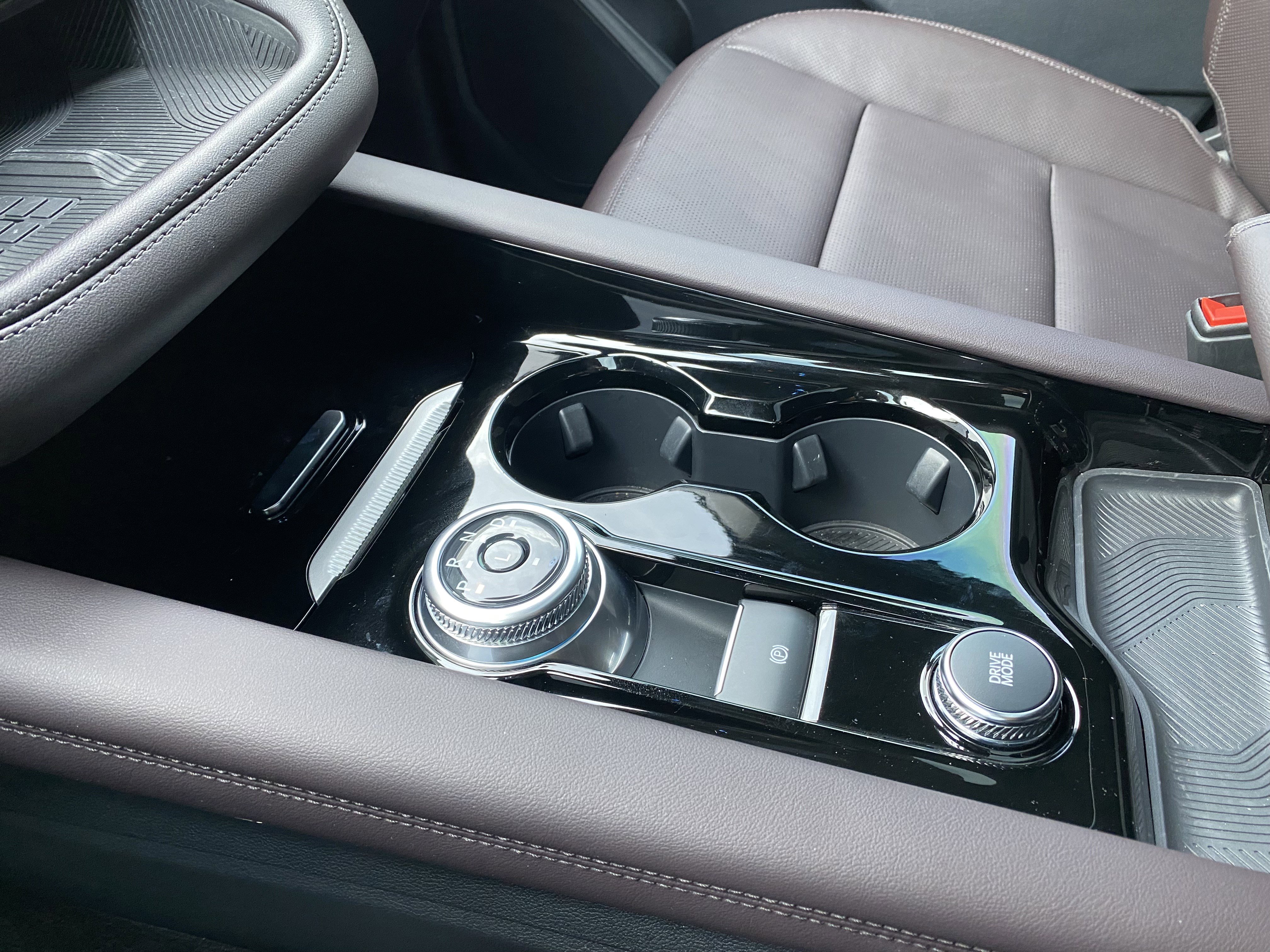 Used 2025 Ford Explorer Platinum image 30