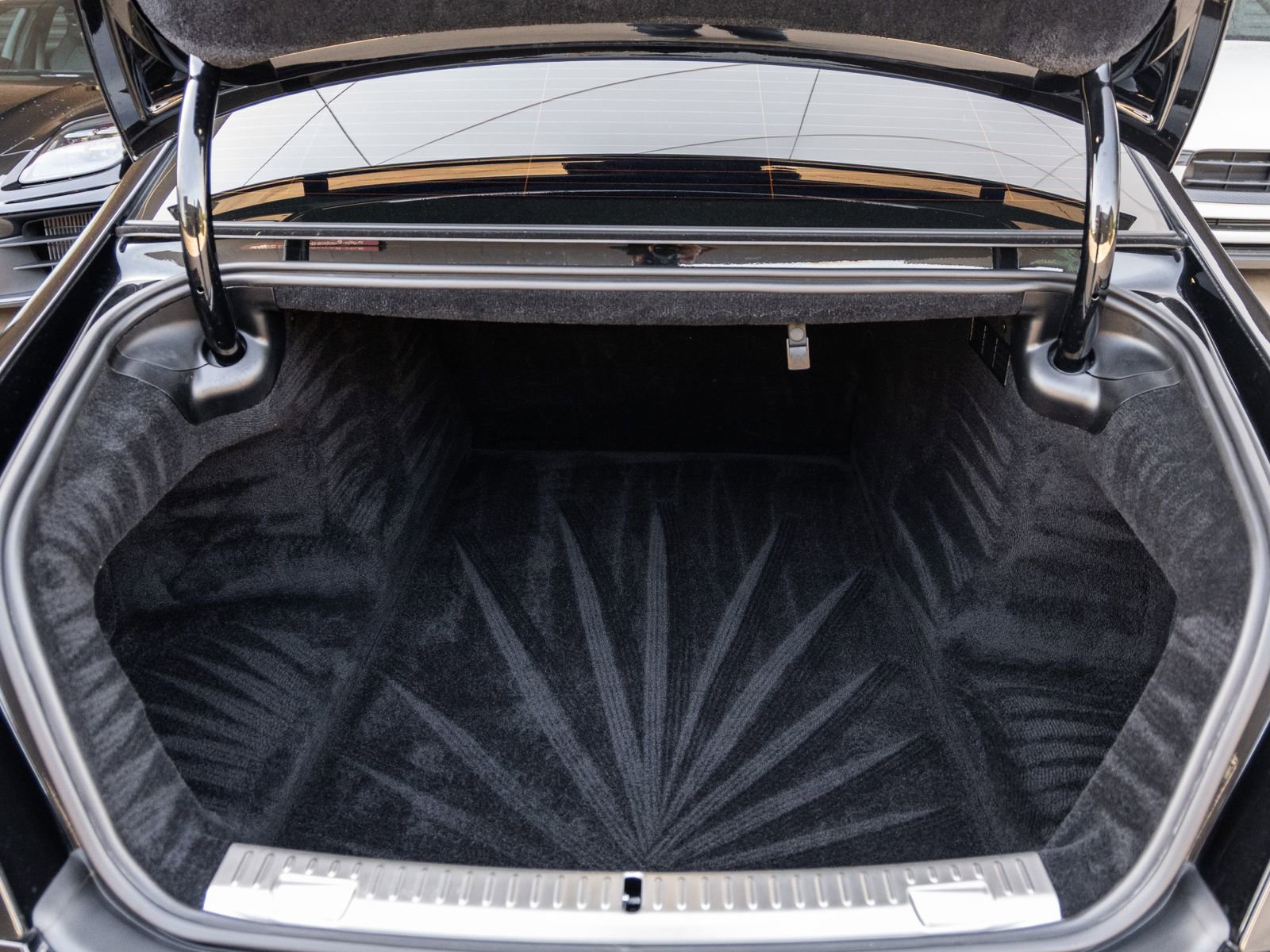 Certified 2022 Rolls-Royce Ghost Black Badge image 55