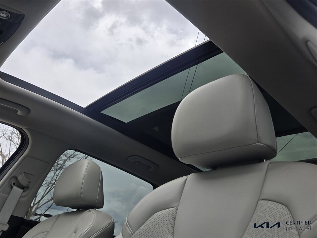 Certified 2023 Kia Sorento EX w/ Panoramic Sunroof Package image 22