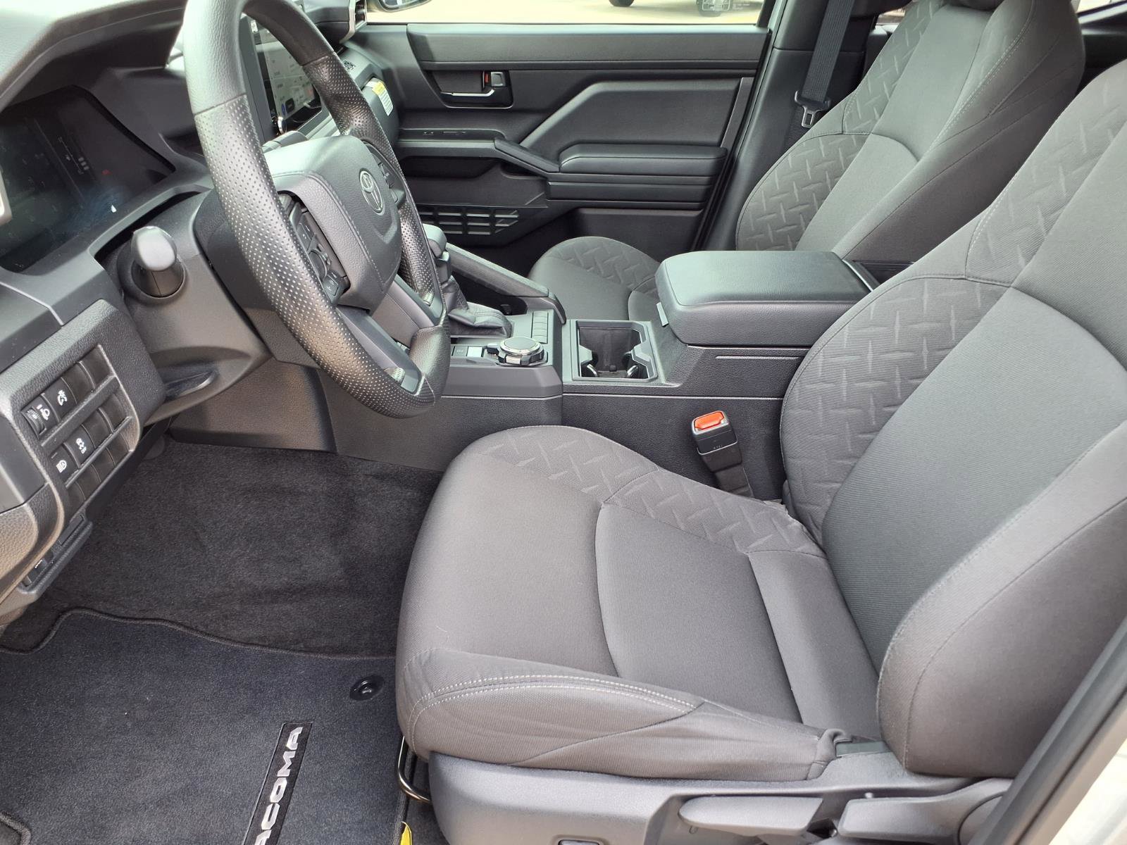 Used 2025 Toyota Tacoma SR image 13