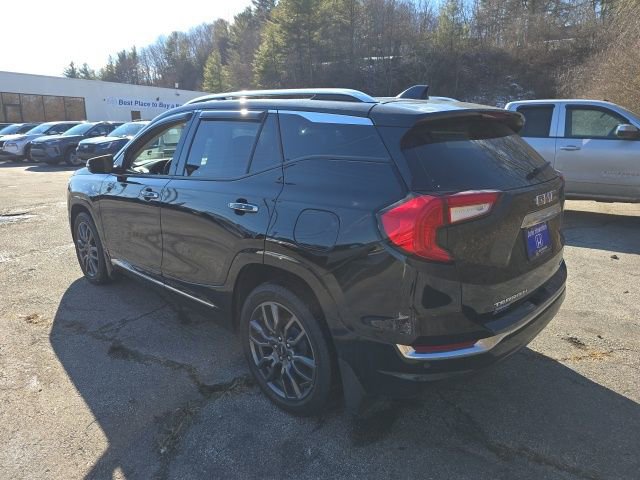 Used 2024 GMC Terrain Denali w/ Black Diamond Edition image 3