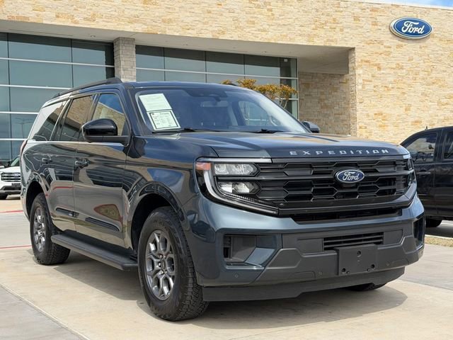 Used 2025 Ford Expedition Active RWD image 14