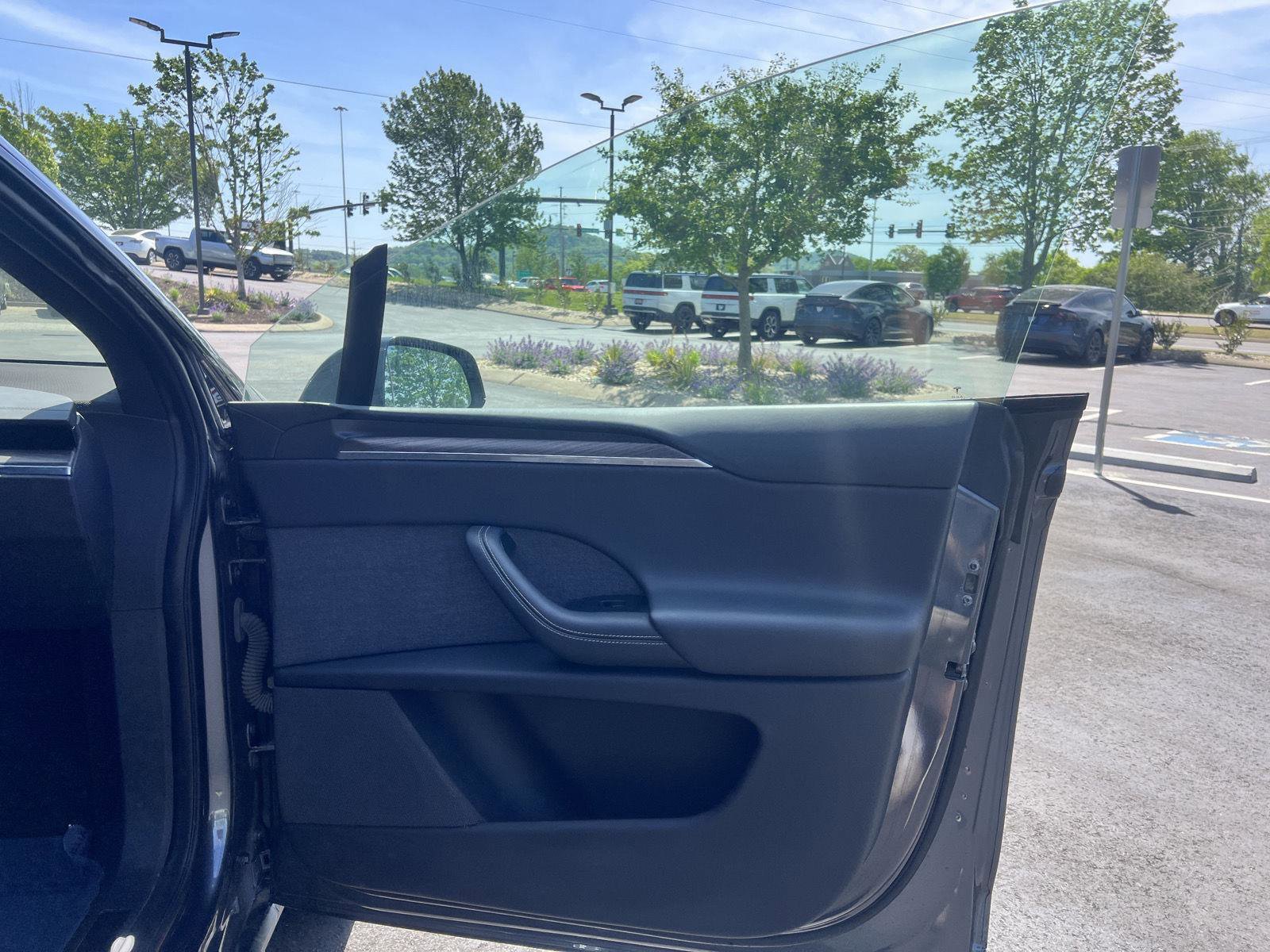 Used 2022 Tesla Model X AWD/4WD image 14