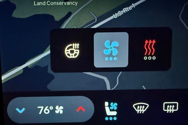 Used 2023 Rivian R1S Adventure image 53