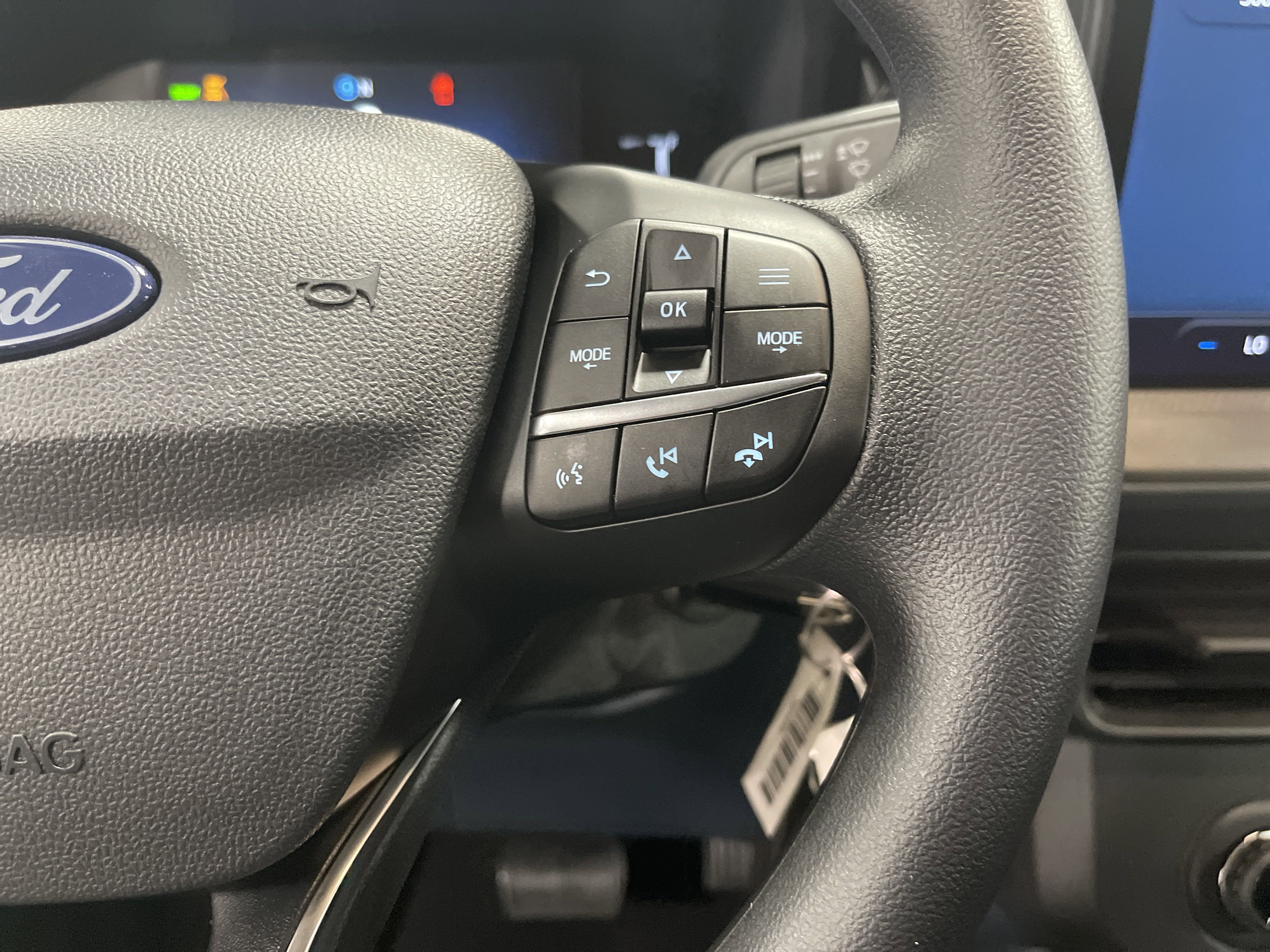 New 2025 Ford Maverick XL image 20