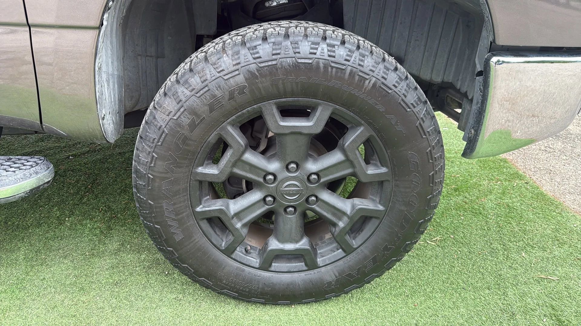 Used 2016 Nissan Titan SV RWD image 49