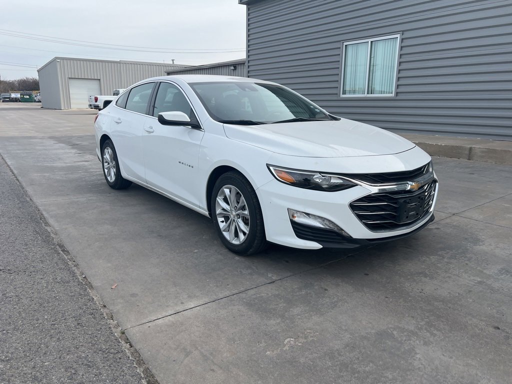 Used 2024 Chevrolet Malibu LT image 3