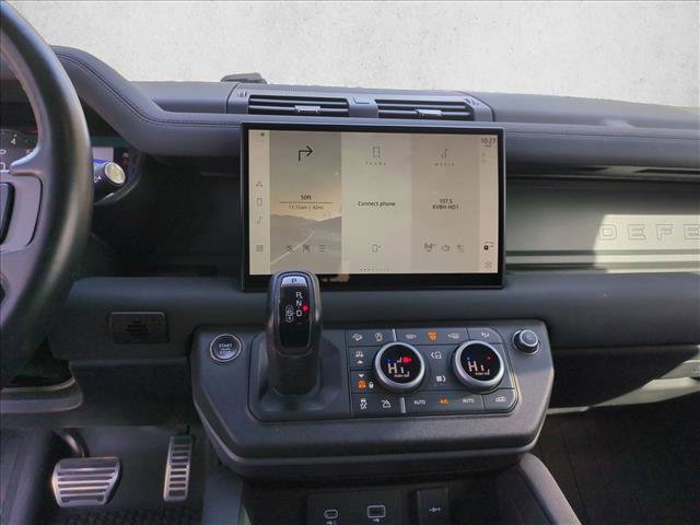 Used 2023 Land Rover Defender 130 X-Dynamic SE image 15