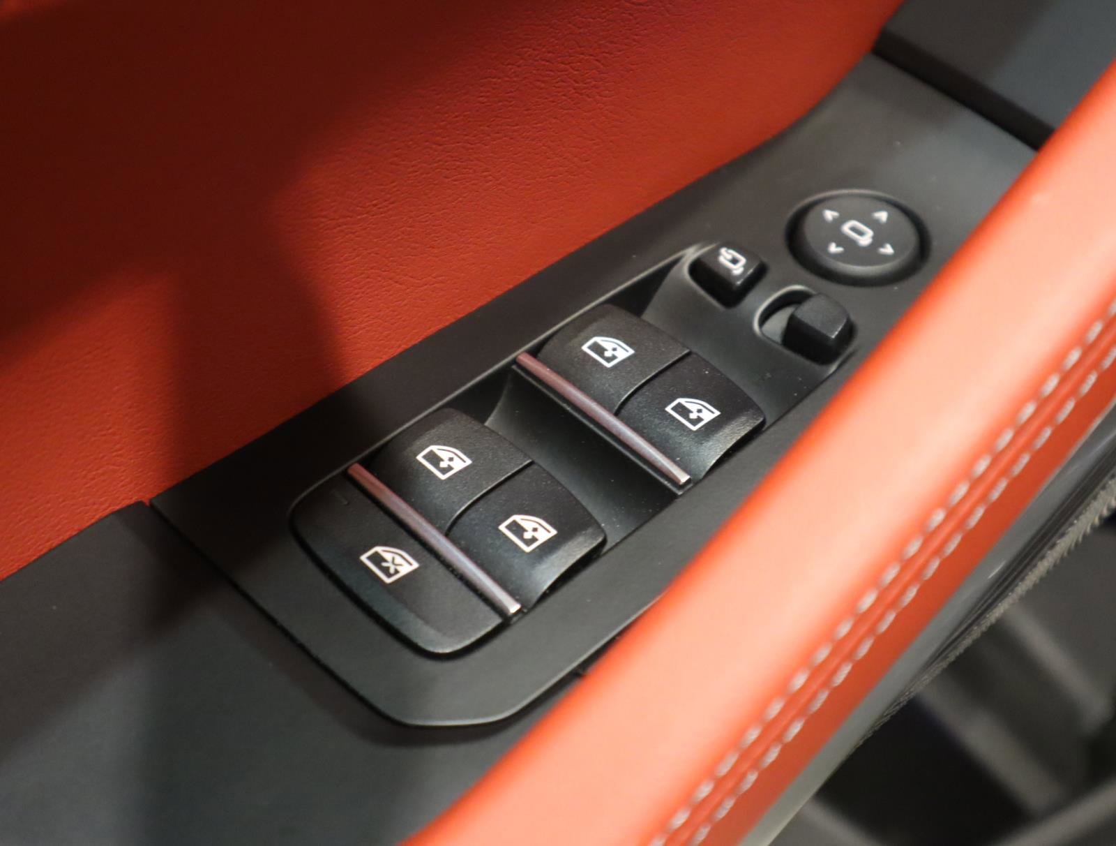 Used 2025 BMW X6 M Competition w/ Executive Package image 26