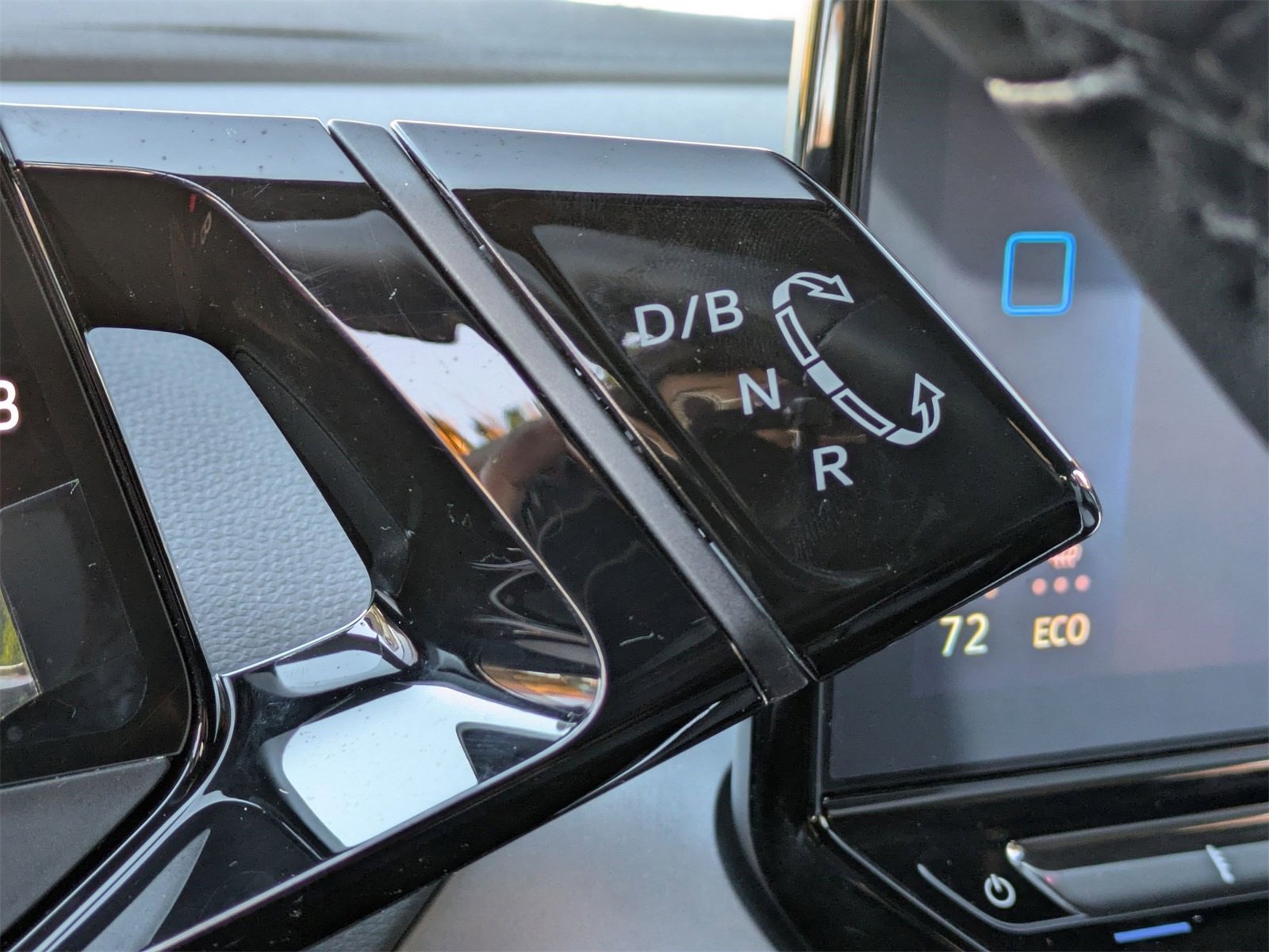 Used 2023 Volkswagen ID.4 Pro image 14