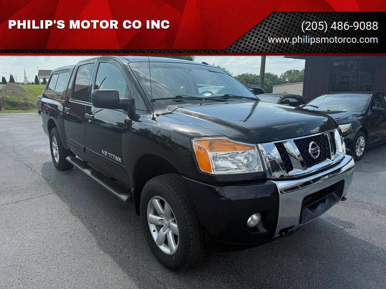 Used 2014 Nissan Titan SV w/ SV Value Truck Package image 1
