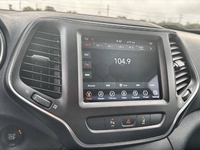 Used 2021 Jeep Cherokee Trailhawk AWD/4WD image 13