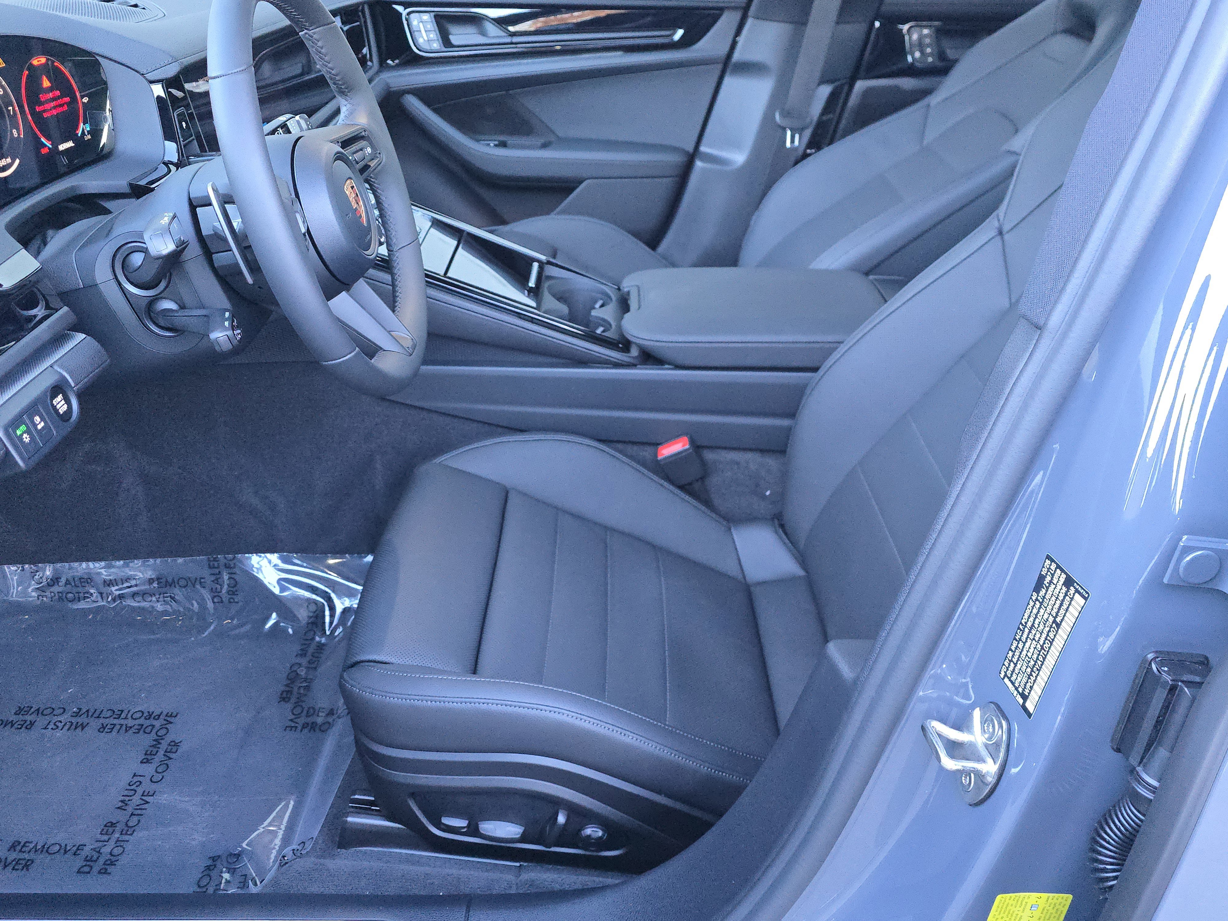 New 2026 Porsche Panamera 4 image 5