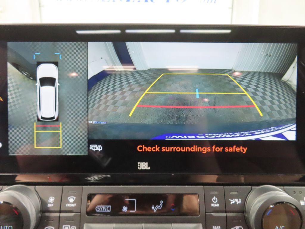 Used 2025 Toyota Grand Highlander AWD Hybrid image 19