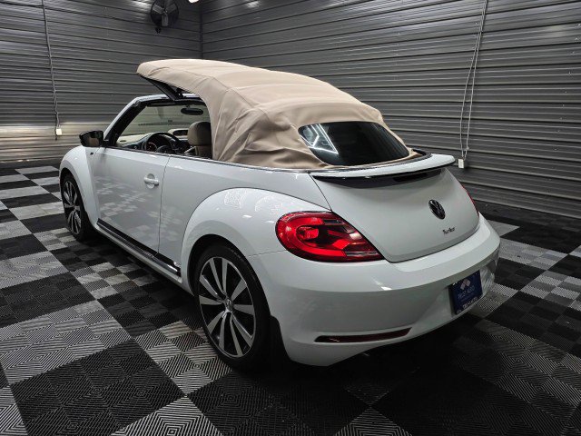 Used 2015 Volkswagen Beetle R-Line FWD image 10