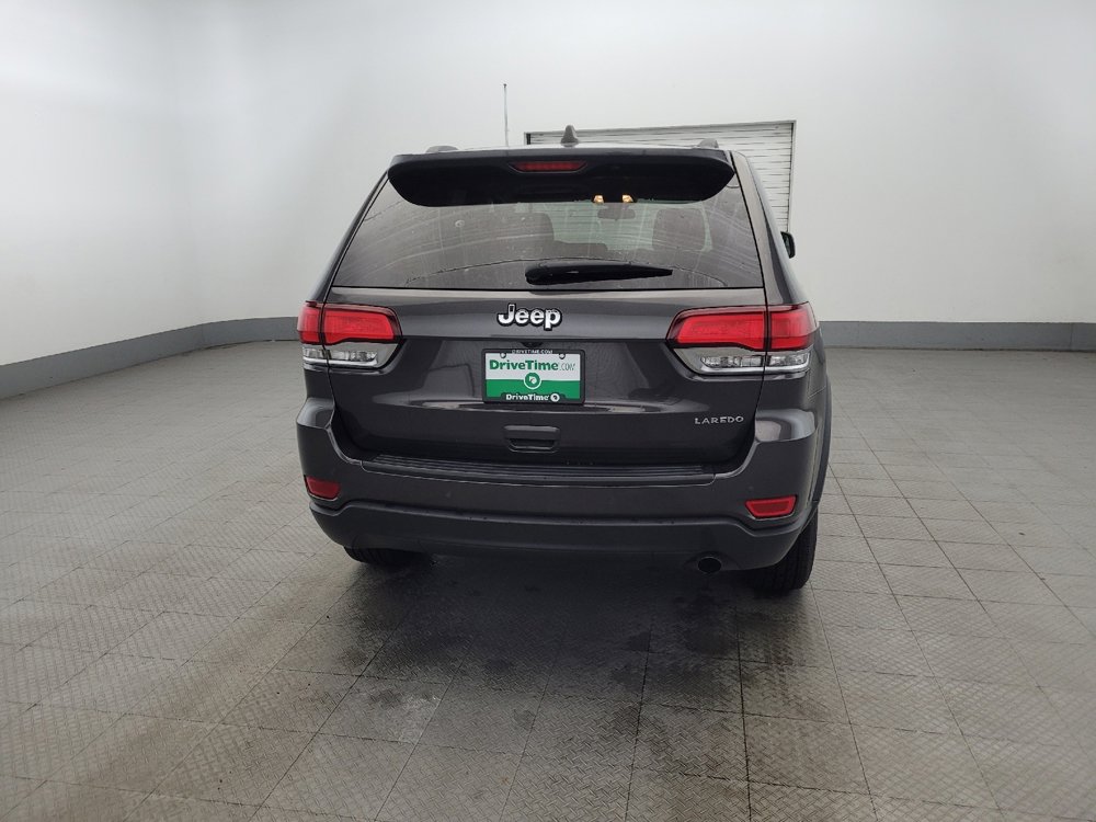 Used 2020 Jeep Grand Cherokee Laredo image 7