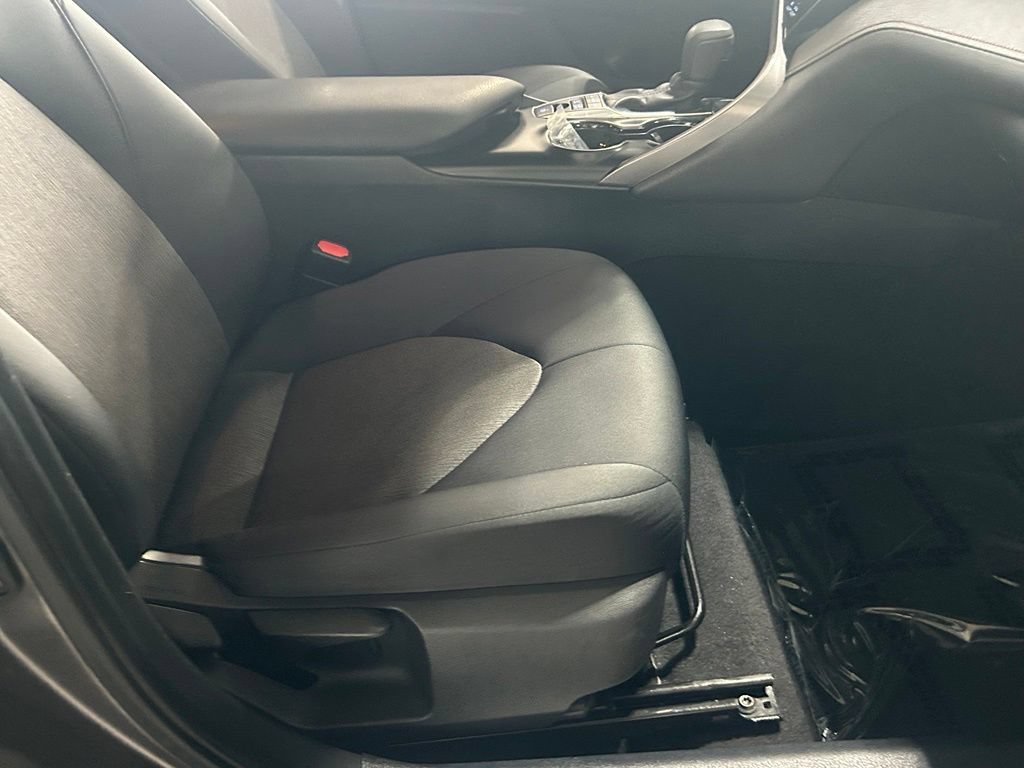 Used 2020 Toyota Camry LE FWD image 37
