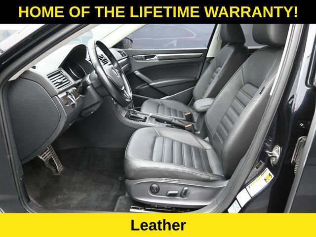 Used 2017 Volkswagen Passat 1.8T SEL Premium image 14