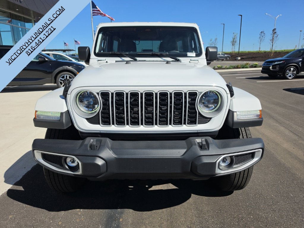 Used 2025 Jeep Wrangler Unlimited Sahara AWD/4WD image 9