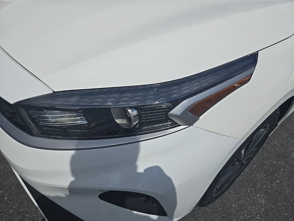 Used 2023 Kia Forte LXS FWD image 29