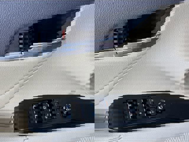 Certified 2018 Toyota Camry XLE w/ Audio Package image 17