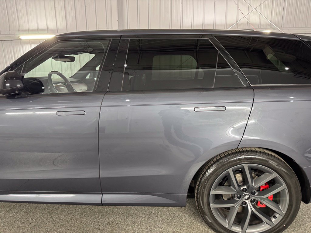 Used 2023 Land Rover Range Rover Sport SE Dynamic AWD/4WD image 17