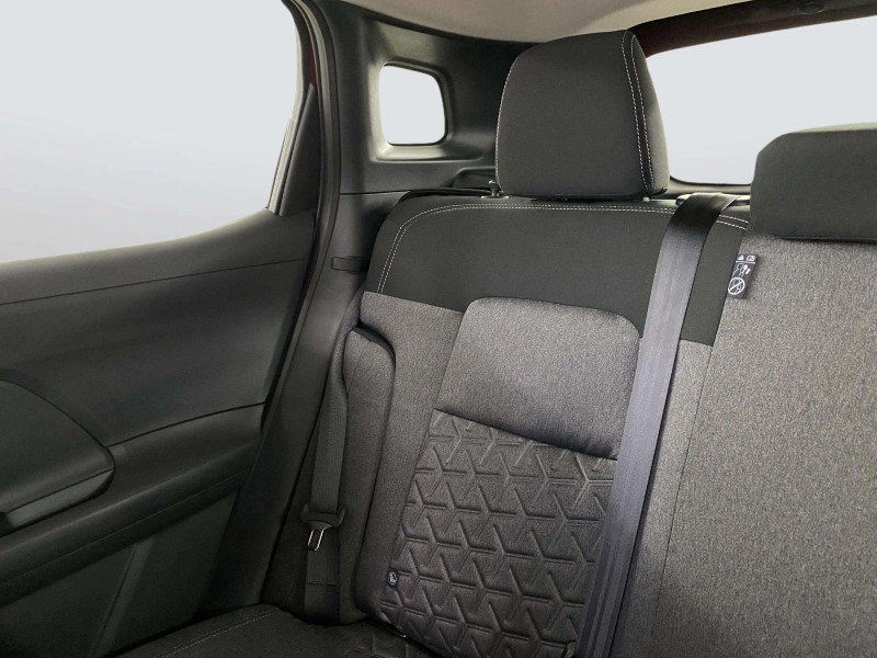 New 2025 Nissan Kicks SV w/ SV Premium Package AWD/4WD image 23