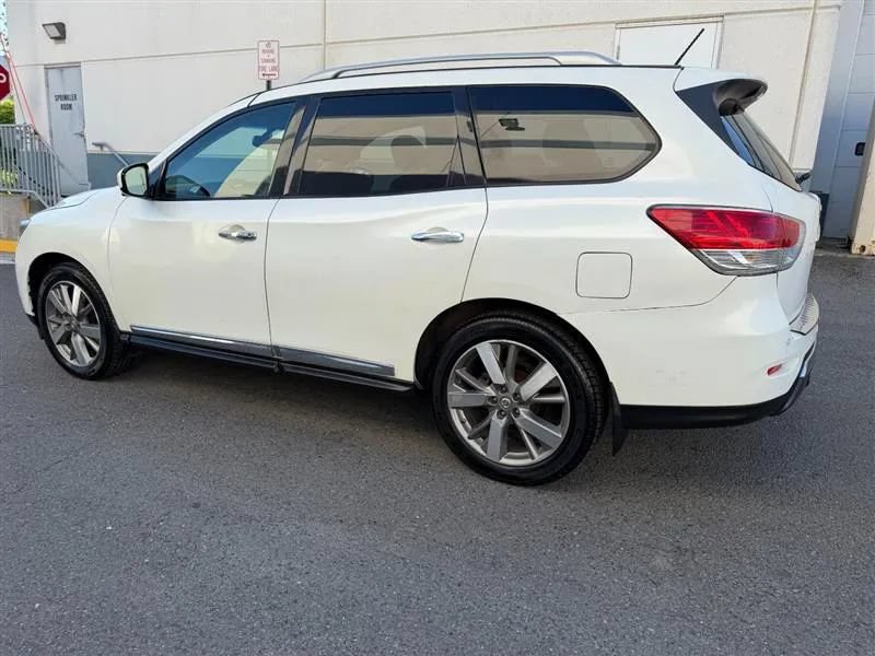 Used 2015 Nissan Pathfinder Platinum AWD/4WD image 9