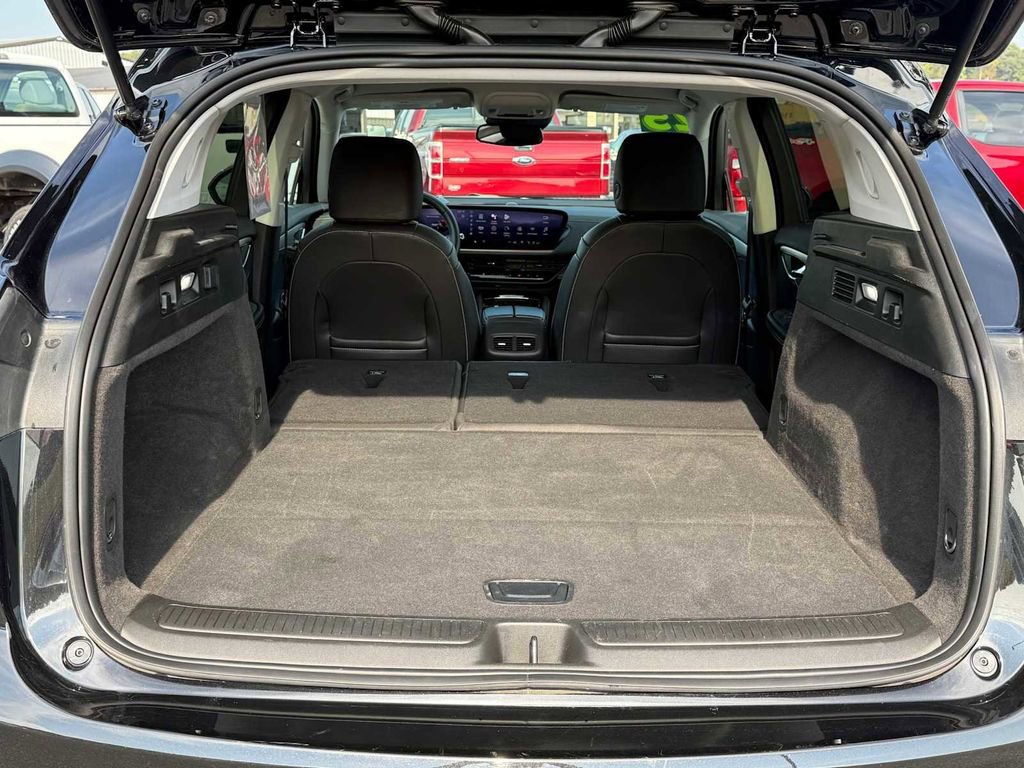 Used 2025 Buick Envision Sport Touring image 11
